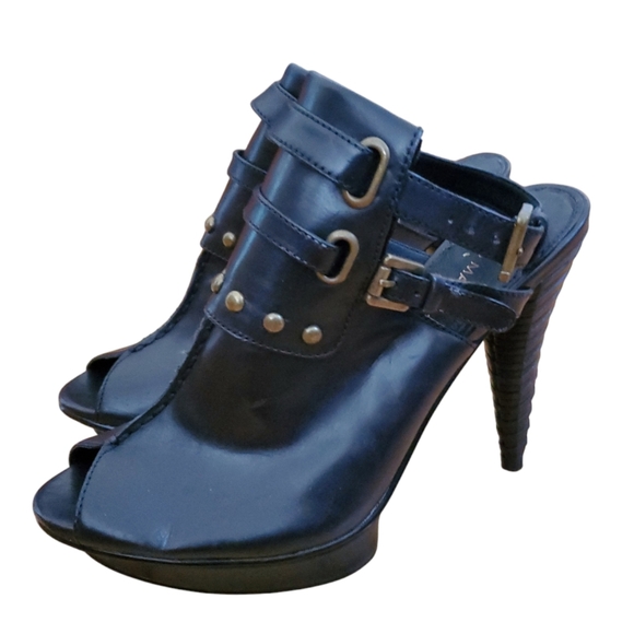 New B.Makowsky Black Leather (Faux) Buckles Swirl Heels Clogs Slip On size 7 NWT - Picture 3 of 5